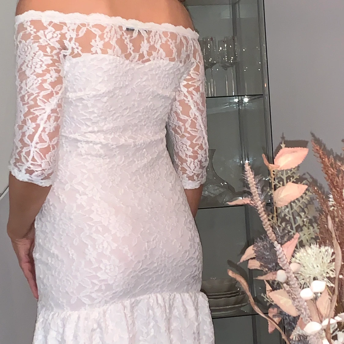 Vit spetsklänning - 91