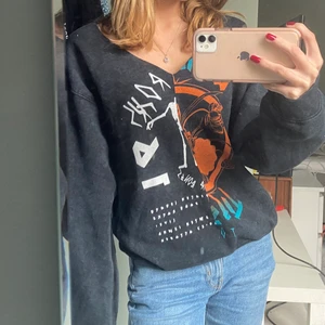 Sweatshirt  - Säljer denna supermysiga och fina sweatshirt, kommer inte till användning längre tyvärr… hör gärna av er för fler frågor 🥰