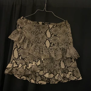 Bikbok - Kjol från bikbok storlek 38,