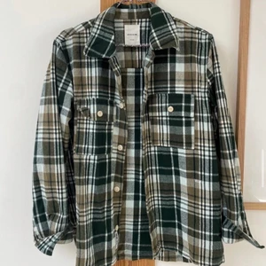 Woodwood jakk - Sej Woodwood skjorte jakke i grøn 🤍