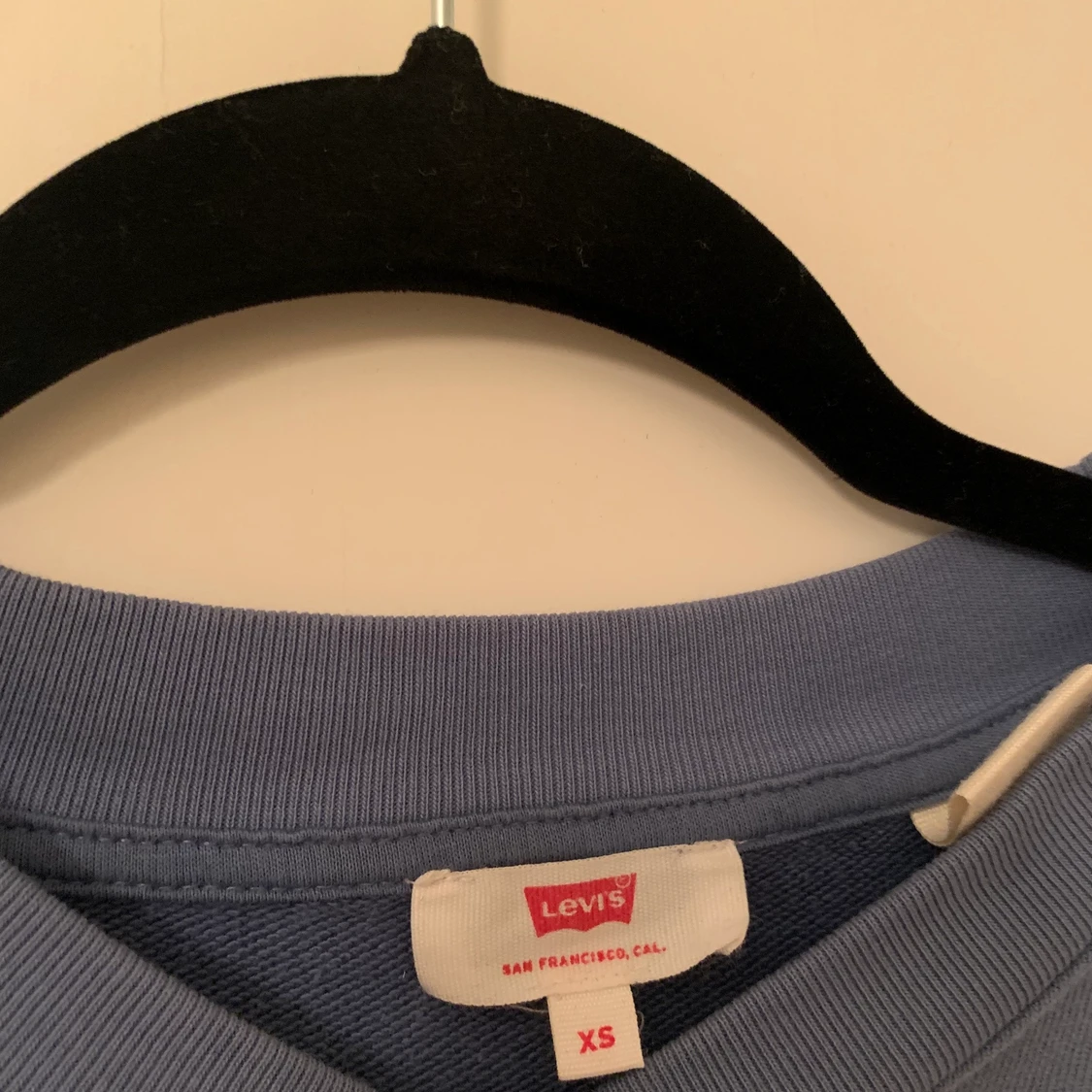 Levi’s sweatshirt  - 90