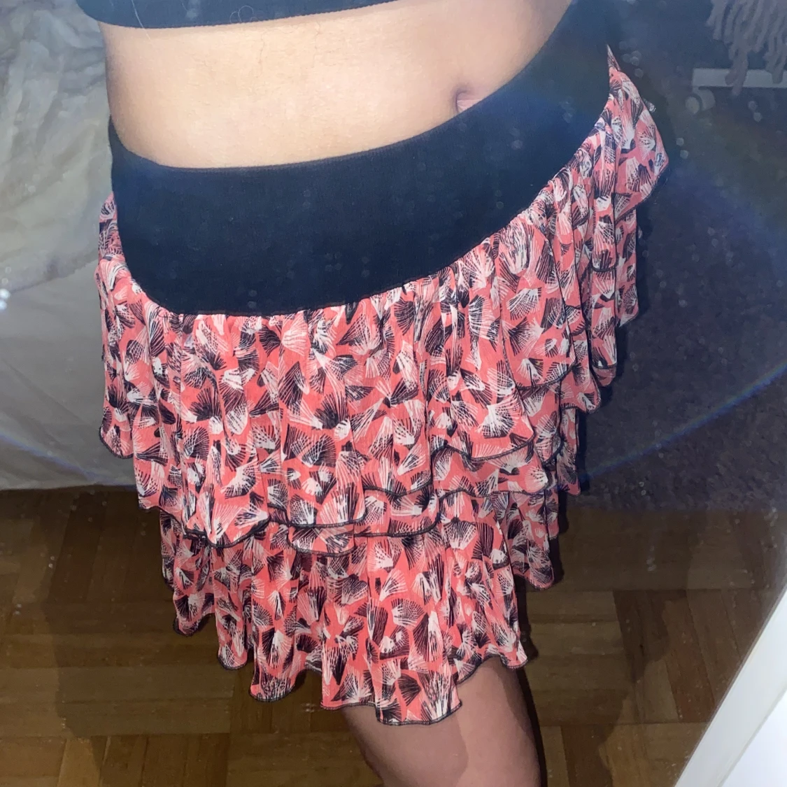 Fin volang kjol  - 91