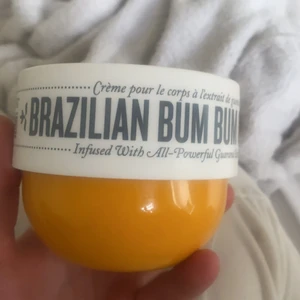 Brazilian bum bum cream  - Återfuktande kräm tar bort stretch marks och celluliter och luktar ljuvligt värt att prova säljer för halva priset