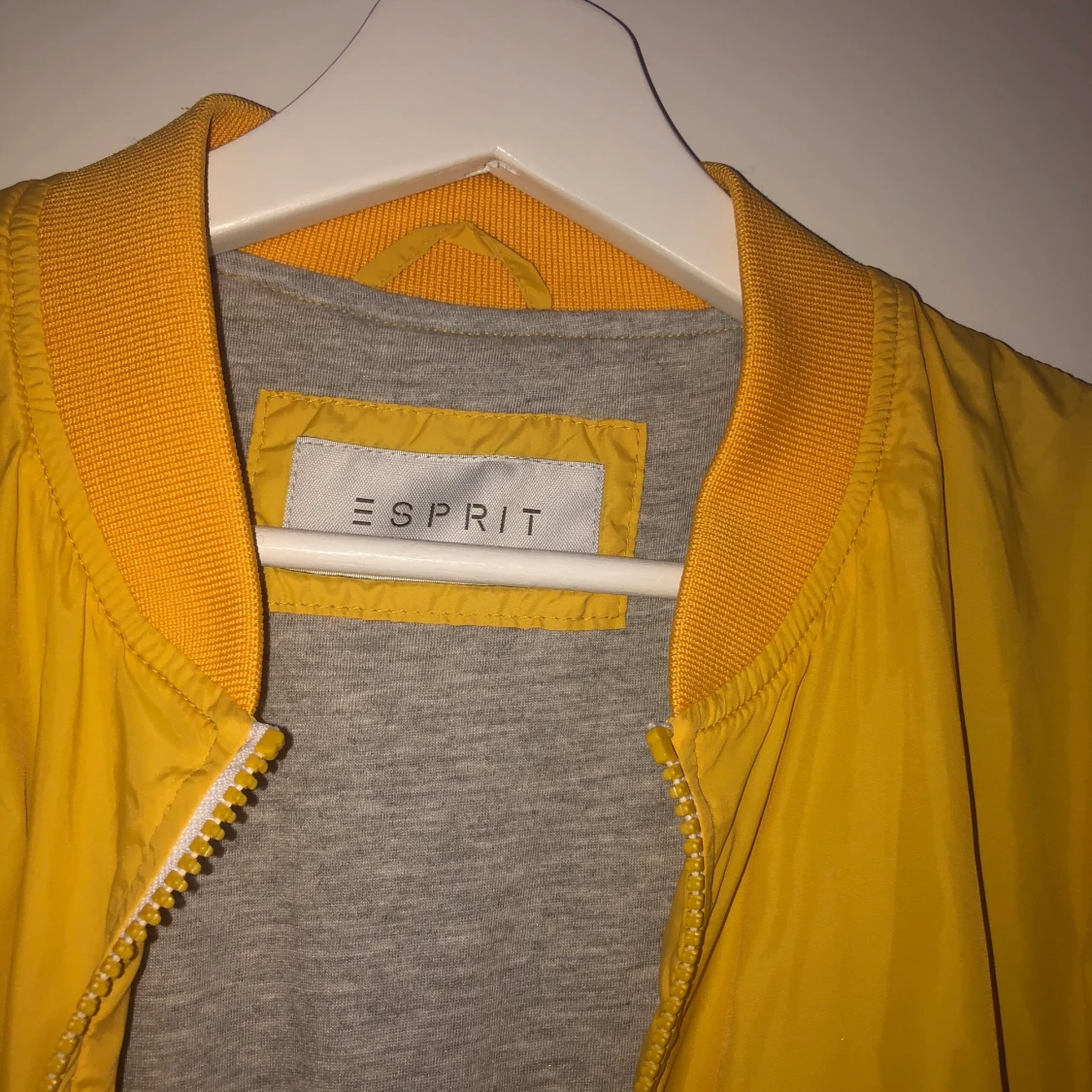 Gul Jacka från Espirit - 91