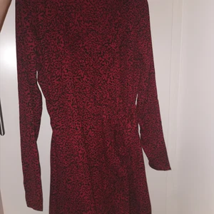 Klänning storlek small  - Känning i storlek small 