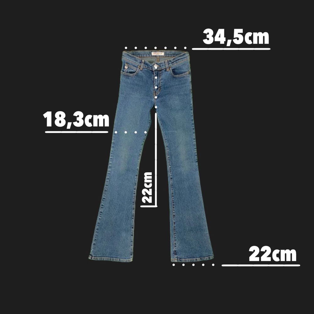 Miss Sixty jeans i bra skick! Jeansen har lite stretch. Står ingen storlek men skulle säga XS, kolla på måtten för att får exakt bild av hur dom är i storlek. Spårbar frakt på 66kr är inräknad i priset.. Jeans & Byxor.