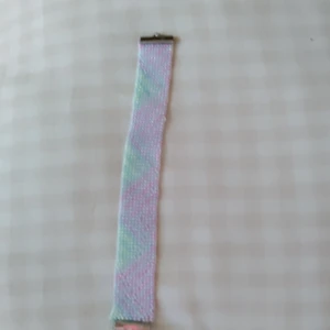 Cute pastel armband - Fint hemma gjort armband som jag gjort är cirka 19 cm. Pris 150 kr