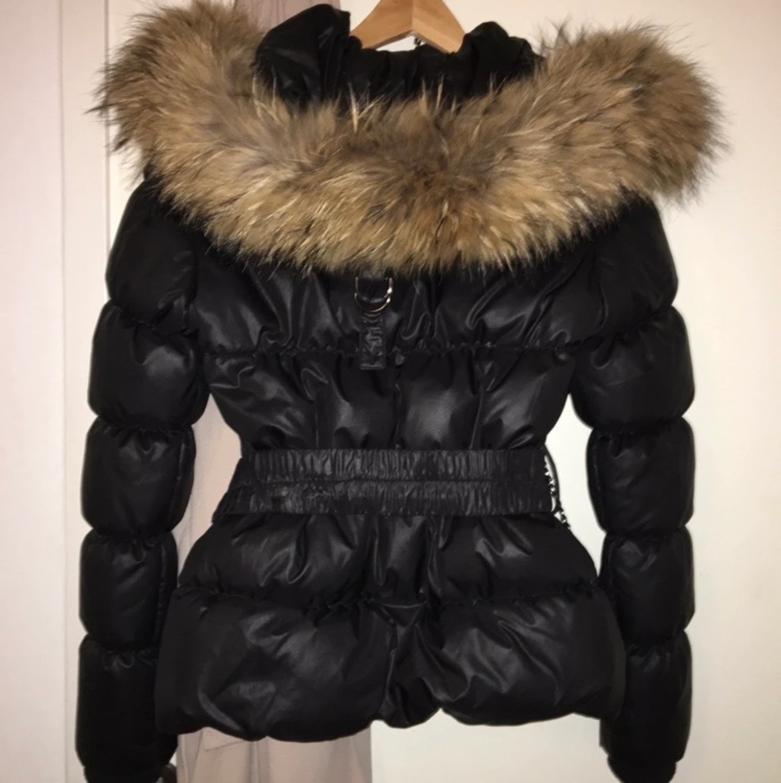 Hollies jacka storlek 36