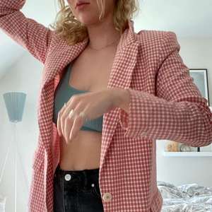 Oversized rosa rutig kavaj zara. Använd en gång  - Oversized rosa rutig kavaj zara. Använd en gång 