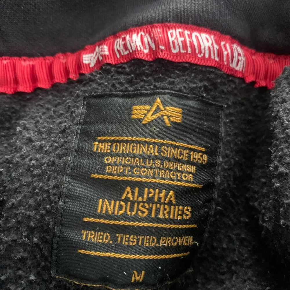 Alpha hoodie storlek M . Hoodies.