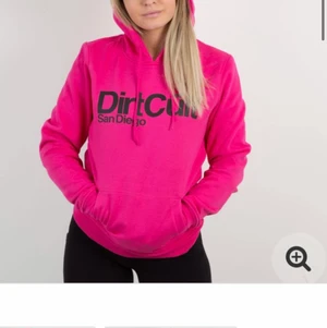 SÖKER!!! - SÖKER denna hoddie💞 i xs eller s💙💙