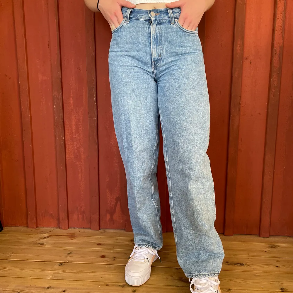 Supersnygga jeans i modellen Rail som tyvärr är lite för små för mig och därför inte har kommit till användning. . Jeans & Byxor.