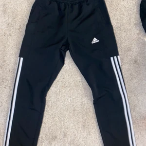 Adidas pants Size S - I bought it in japan never used it lol