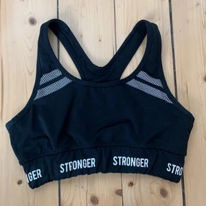 STRONGER bh  - Frakt ingår ej!💓