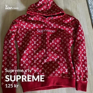 Supreme x lv hoodie  - Sitter fint, skön och mjuk. Inte äkta som du nog förstår. Pris inte hugget i Sten