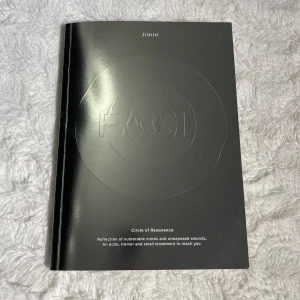 Jimin FACE (invisible version) - allt inkluderat förutom random photocard, 140 kr + frakt