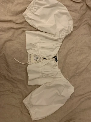 Vit blus - Fin oanvänd blus