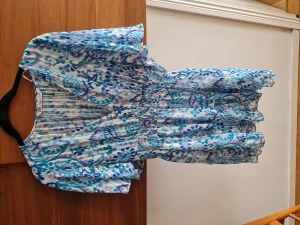 Klänning Zara liten Large  - klänning med volang, oanvänd