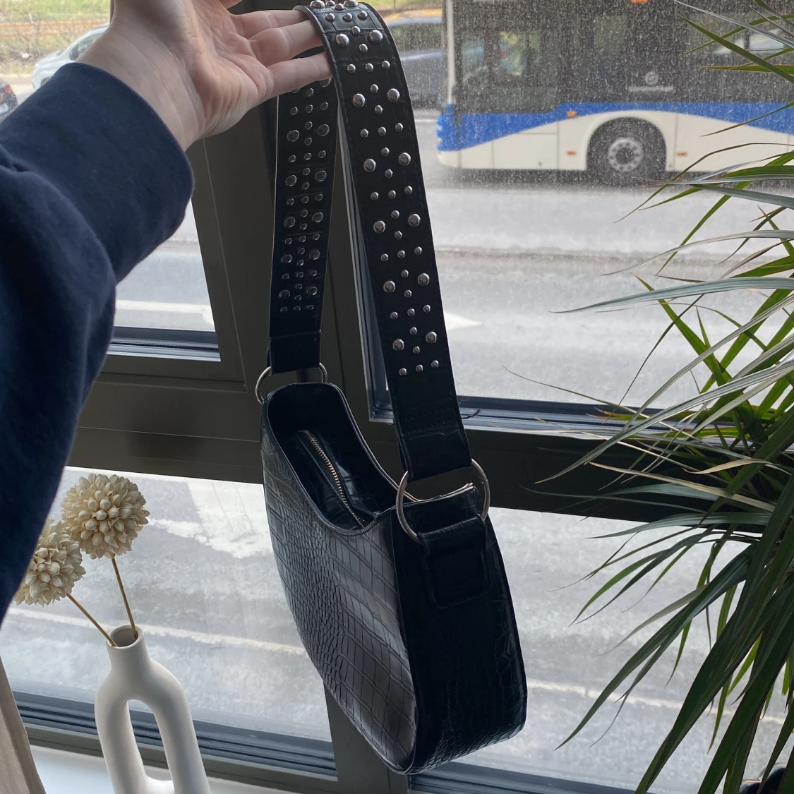 Svart väska från Nelly  - 90