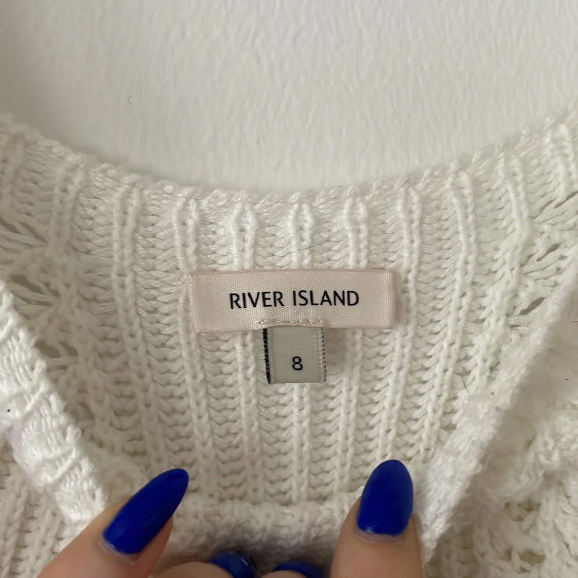 Off shoulder stickad tröja - 91