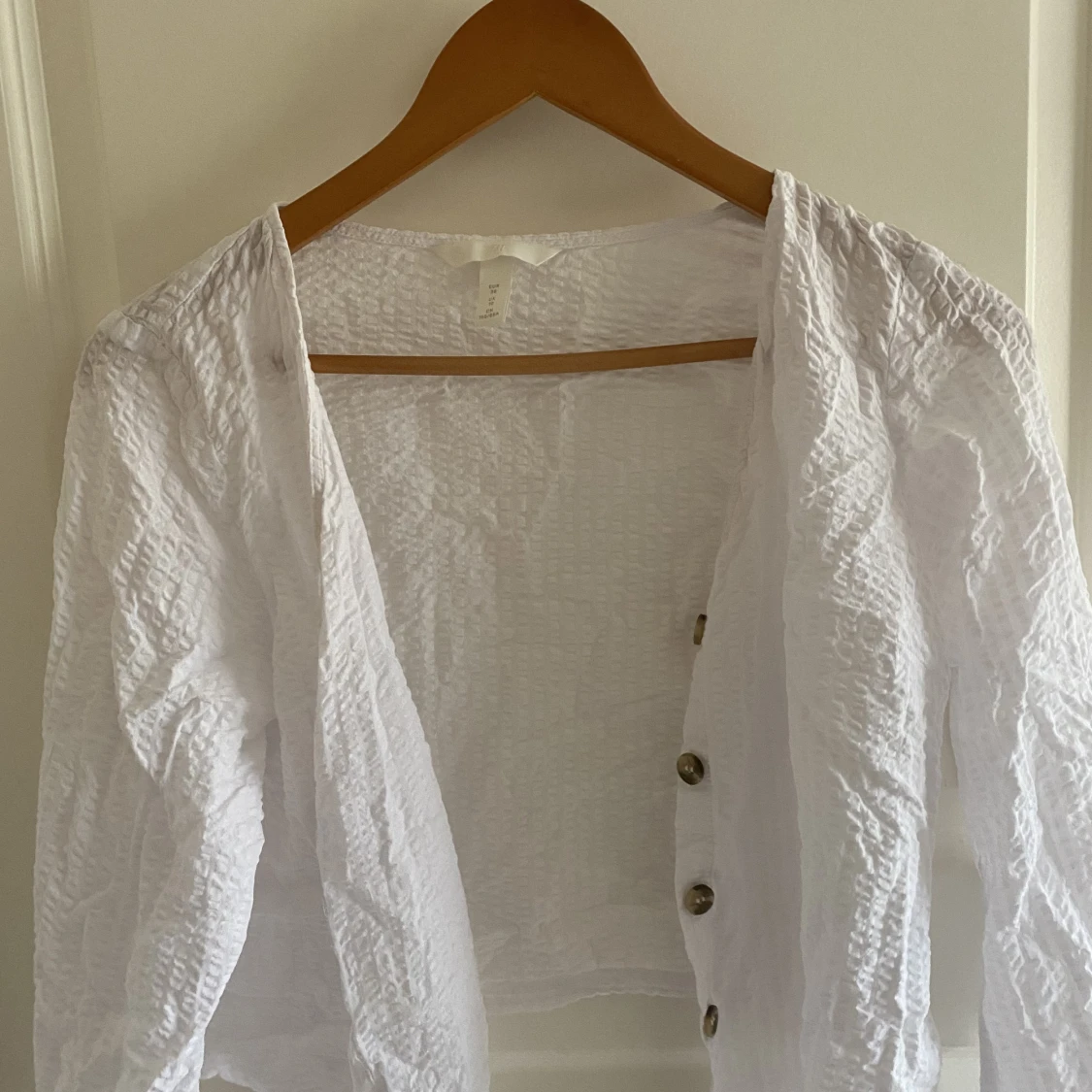 Vit topp med knytning - 90