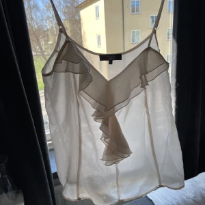 Linne - Jätte gulligt linne storlek xs! ENDAST UPPHÄMTNING I TROLLHÄTTAN. 