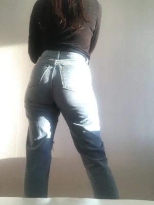 Jeans  - Slim jeans  Hål tillhör designen 