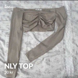 NLY top xs - ny