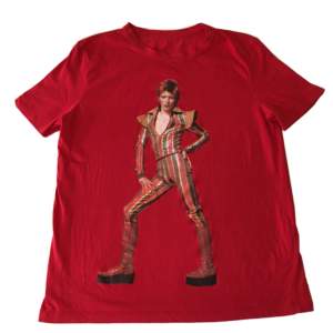 Röd David Bowie T-shirt!