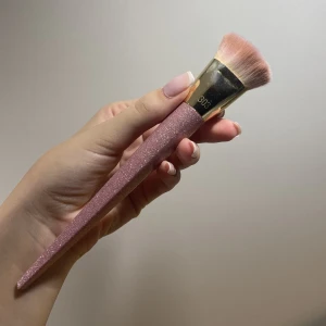 Real technique borste - LIMITED EDITION borste, använd fåtal gånger. Frakten ingår