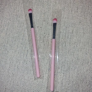 Nagel penslar - Oanvända borstar som kan användas till allt, smink, naglat etc🦋