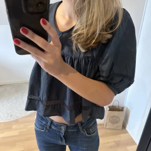 Söt topp! - Supersöt topp från lager 157angelology! Jättebra skick då ja bara använt den en gång❤️Har av dig vid frågor!🫶