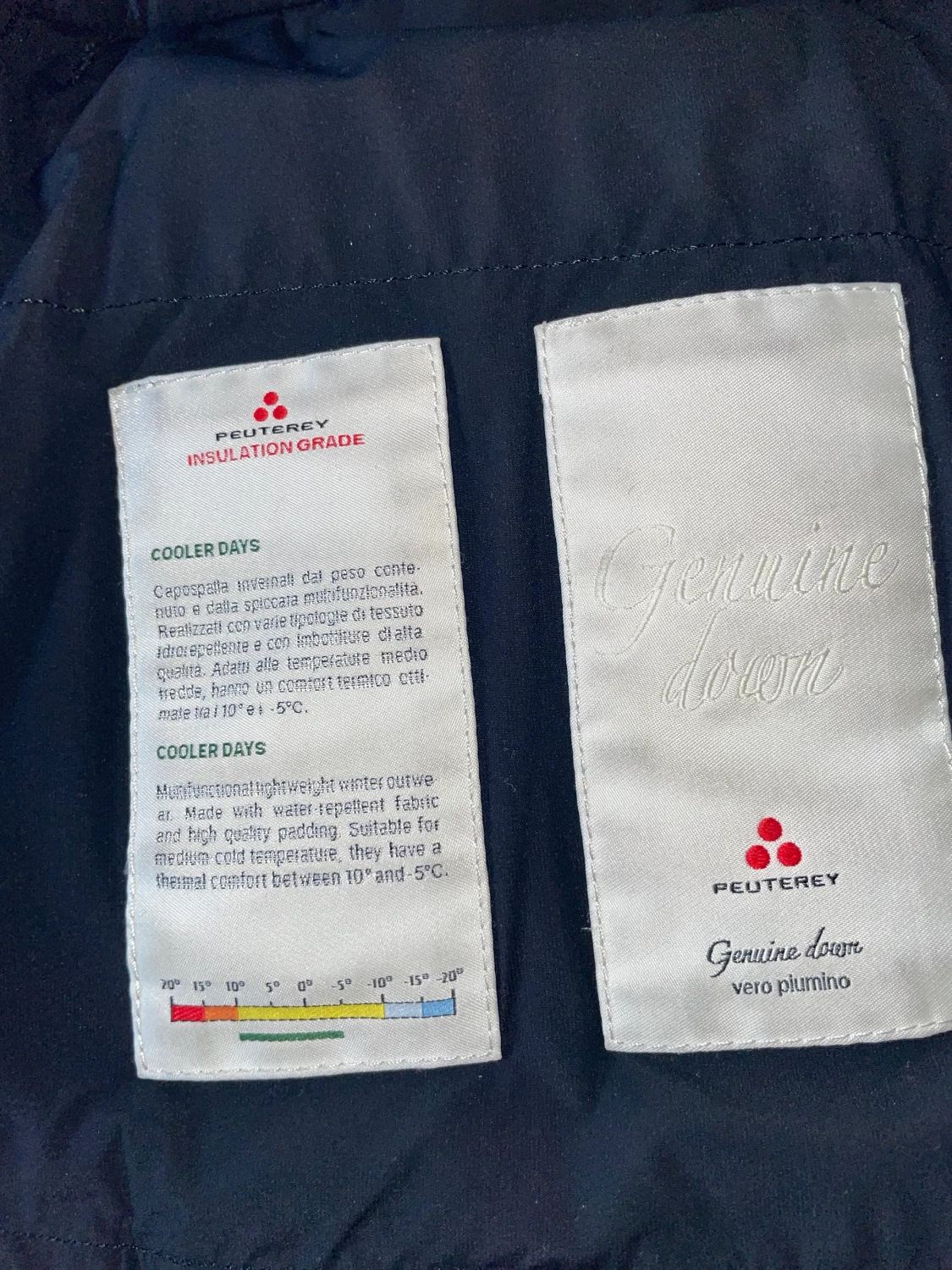 Jacka svart med pälskrage av räv st 42 IT / 36 EU