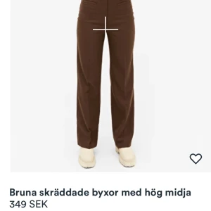 Bruna kostymbyxor  - Bruna kostymbyxor från monki, knappt använda🫶