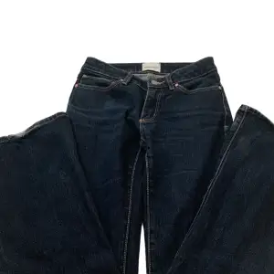 super fina jeans ifrån jeans bolaget, har blivit använda ett antal gånger men har då blivit för små för mig.