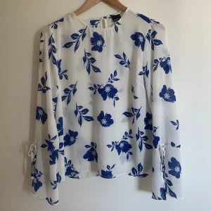 Blus - Fin blus inte använd så mycket.