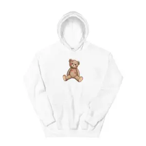 Säljer min jätte gulliga Love Bear Hoodie från Fashion Bear! 🐻💕 Nypris 600kr men säljer för 350kr och pris kan diskuteras! Ganska sliten och lite missfärgad, skriv privat för fler frågor!