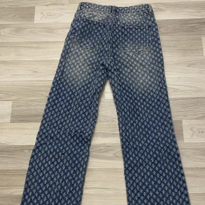 Coola jeans - Använda fåtal gånger, långa jeans💗
