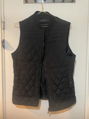 Väst - Zara man stl s