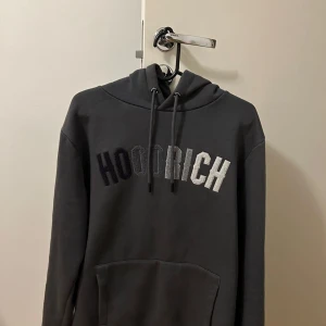 Hoodric hoodie - Säljer en Hodrich Hoodie, storlek S, köpt för 4 månader sen