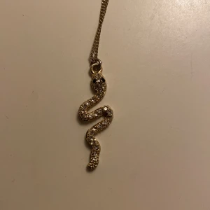 GULD HALSBAND - [fake]