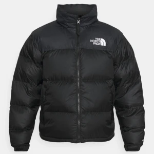 The north face  - en puffer jacka i nytt skick, ni kan kontakta vid intresse av fler bilder! jackan är köpt för 3,240kr 