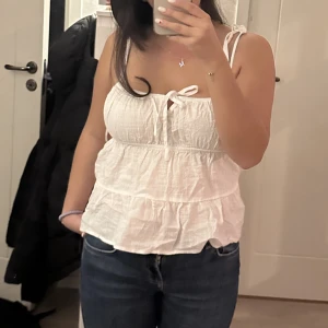 Linne - Jättefint linne som tyvärr aldrig kommer till användning 🤍från shein