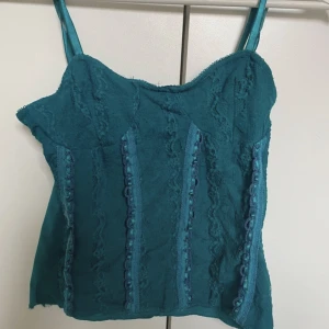 Korsettopp - Så fin och i väldigt bra skick