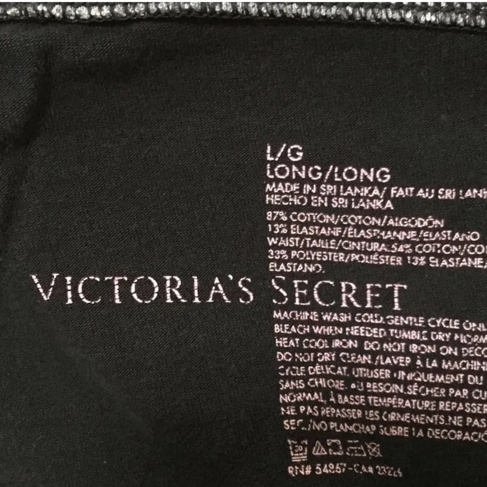 Victoria Secret yoga pants⭐️💋💄💗fint skick! Midjemått: 76 Innerbenslängd: ca 84 (Passar bra på mig som är 180 lång)🌟🌟. Jeans & Byxor.