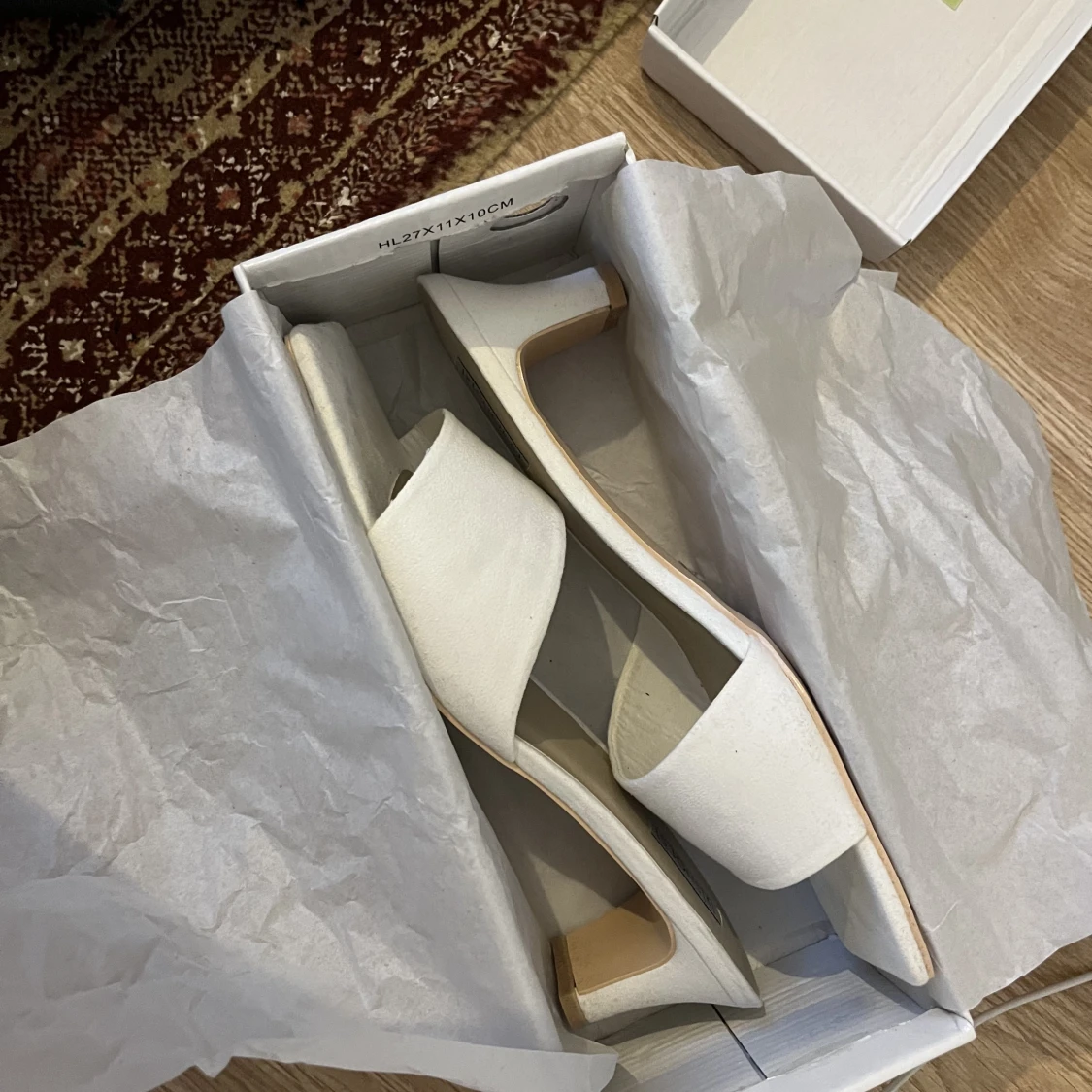 Vita klackskor  - 90