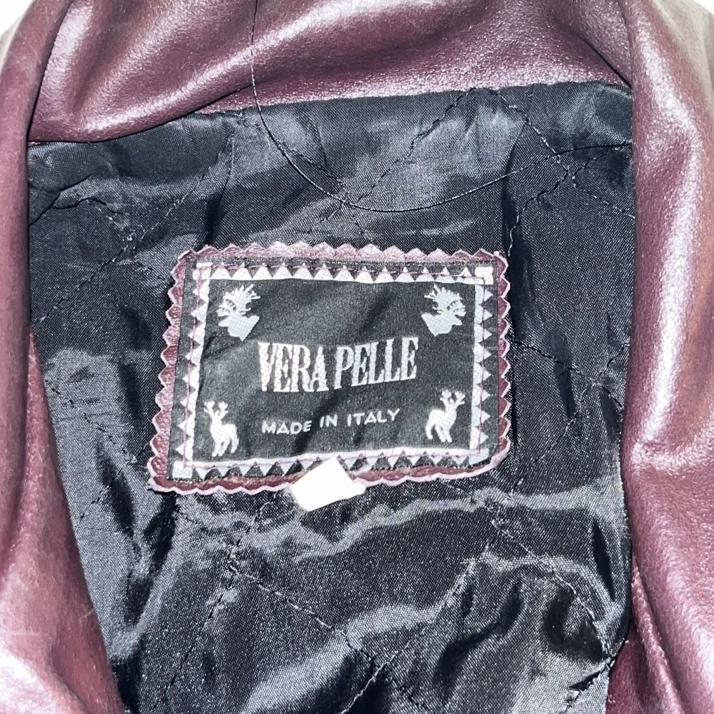Supercool skinnjacka som jag köpte när jag var i Italien <333. Jackor.