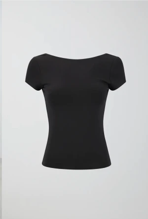 Säljer ett jätte fint set  - Säljer mitt fina set från Gina tricot i den färgen, skriv för frågor