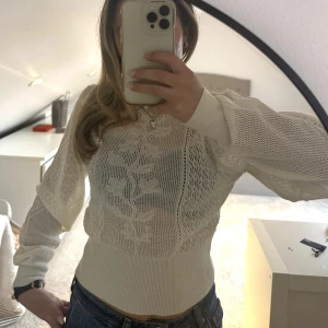 Meshtopp zara - Jätte fin topp från zara. Säljs inte längre!! Använd 1 gång. (Lagt ut en ny annons me fri frakt om man vill använda sig av ”köp nu”)