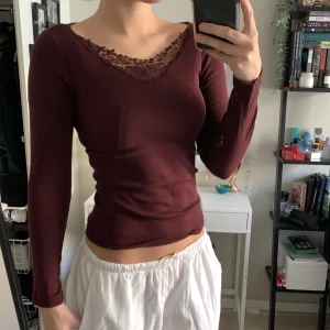 Söt tröja!! - Jätte fin tröja med spets på från ONLY!🌸